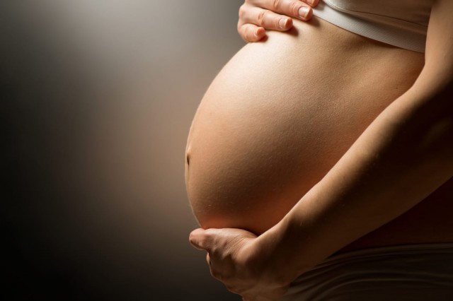 Regatul Unit: Mortalitatea maternă, la cel mai înalt nivel din ultimii 20 de ani