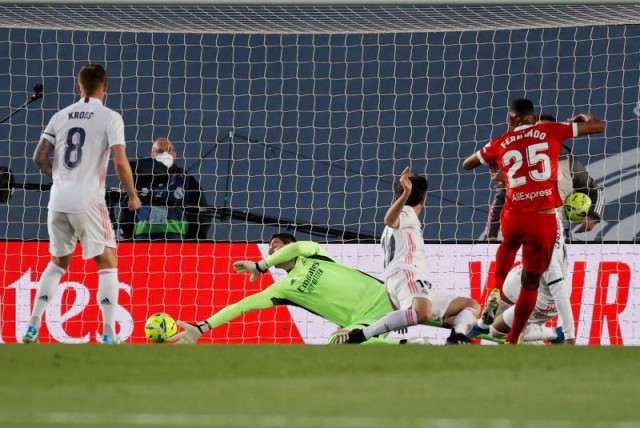 Fotbal: Real Madrid, ţinută în şah pe teren propriu de FC Sevilla (2-2), în campionatul Spaniei