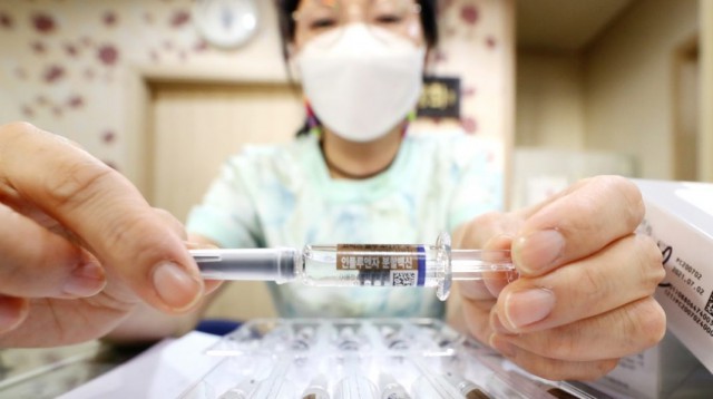 Coreea de Sud anunţă că vaccinurile Pfizer şi AstraZeneca au o eficienţă de peste 86% după prima doză