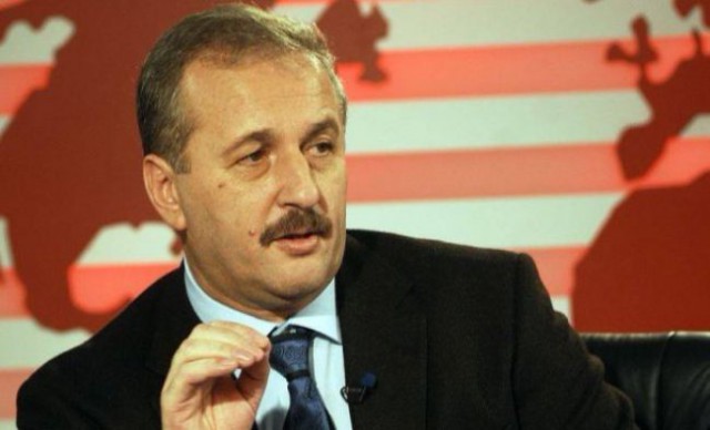 Vasile Dîncu explică drama muncitorilor români: „Sunt meniți să dispară în balele nesfârșite ale capitalismului“