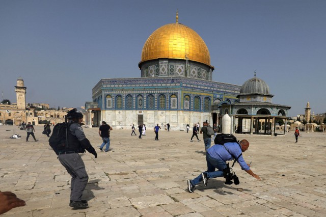 UE lansează un apel la încetarea imediată a violenţelor dintre israelieni şi palestinieni