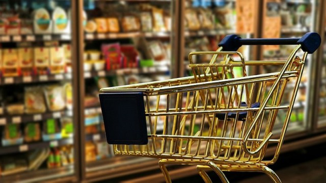 Cifra de afaceri din comerţul cu amănuntul a crescut cu 3% în primul semestru