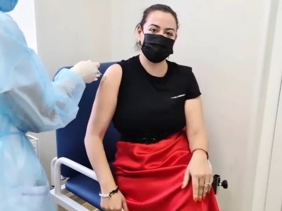 Oana Roman s-a vaccinat anti-COVID. Ce reacții adverse a avut vedeta după rapel