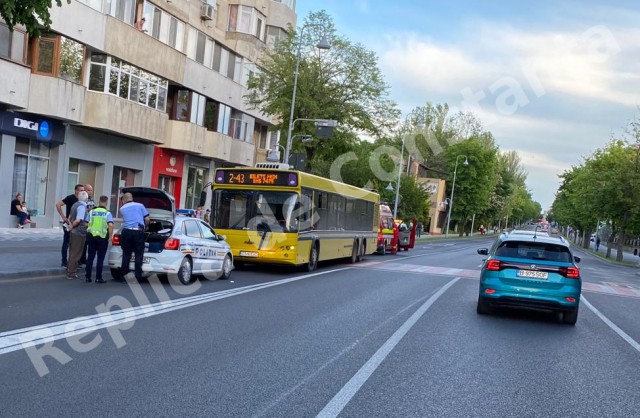 Accident rutier: MINOR de 11 ani, RĂNIT pe trecerea de PIETONI, în zona Liceului Tomis