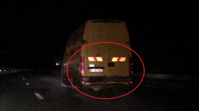 VIDEO! O mașină de MARFĂ circula FĂRĂ lumini, pe A4!