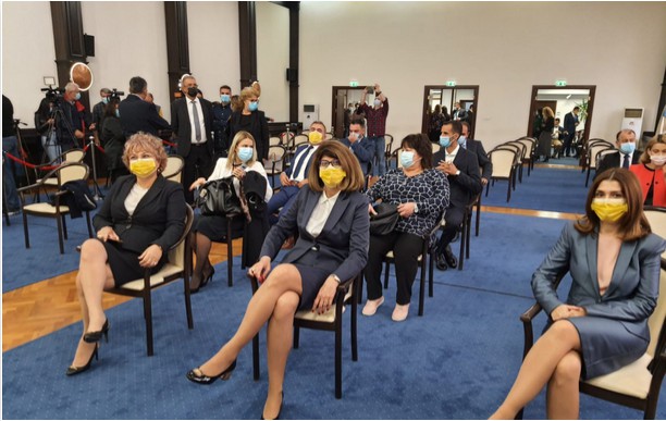 Consilierii locali se ÎNTRUNESC în ȘEDINȚĂ pentru a VOTA proiectele RETRASE din cauza USR PLUS