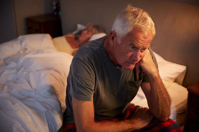 Persoanele cu insomnii, risc mai mare de COVID-19 în formă gravă