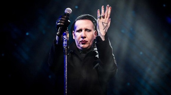 Marilyn Manson, dat în judecată de o fostă angajată! Cântărețul este acuzat de hărțuire sexuală