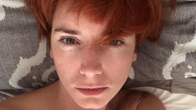 Fotomodelul britanic Stephanie Dubois a murit după ce s-a vaccinat cu serul AstraZeneca