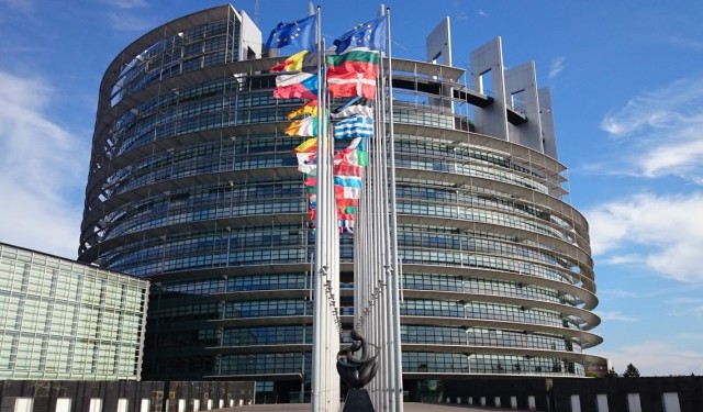Parlamentul European cere Comisiei Europene mai multe informaţii despre PNRR-urile statelor membre