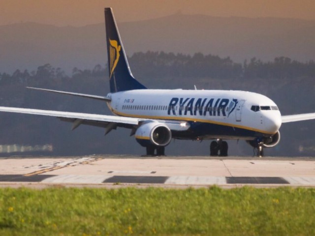 Ryanair Italia, amendată cu 4,2 milioane de euro pentru că nu a restituit banii pentru zborurile anulate