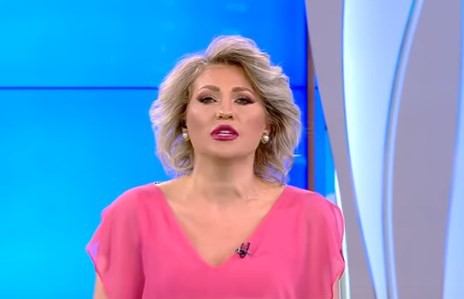 Scene teribile la Antena 1: Agresoarea Mirelei Vaida a revenit și a spart geamurile televiziunii. VIDEO