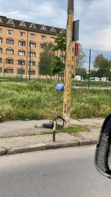 Primăria continuă acţiunile de eliminare a cablurilor nefolositoare