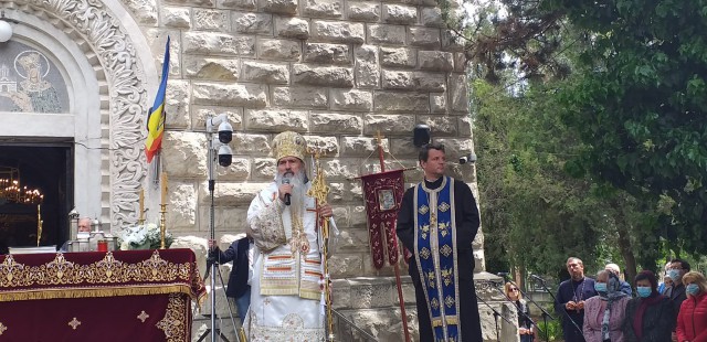IPS Teodosie răspunde CRITICILOR Patriarhiei Române