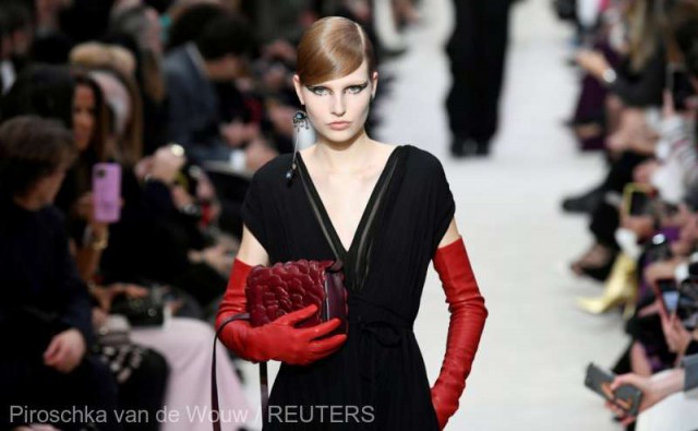 Casa de modă italiană Valentino renunţă la blănurile naturale şi la linia sa vestimentară secundară
