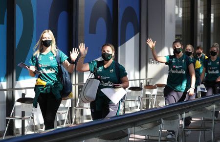 JO de la Tokyo: Primele sportive olimpice au sosit în Japonia