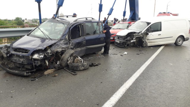 ACCIDENTUL pe PODUL la MURFATLAR: Trei MAŞINI IMPLICATE şi două VICTIME