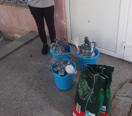 Primăria distribuie kit-urile de igienă personală și pentru îngrijirea locuinței