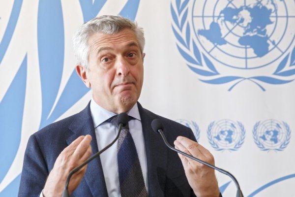 UNHCR invită ţările UE să înceteze „respingerile ilegale“ de migranţi