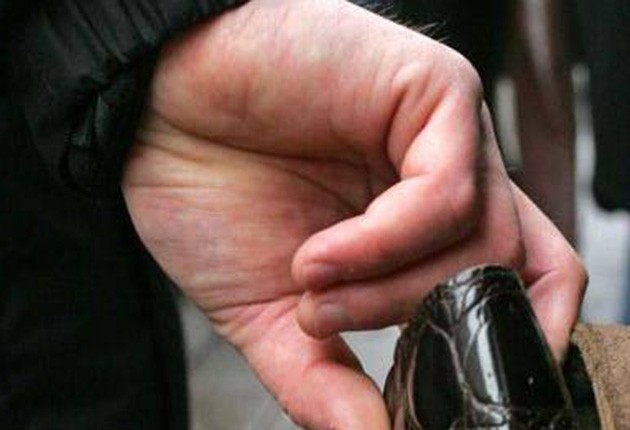 GUTUE, specialistul în FURTURI din AUTOBUZE, a fost CONDAMNAT