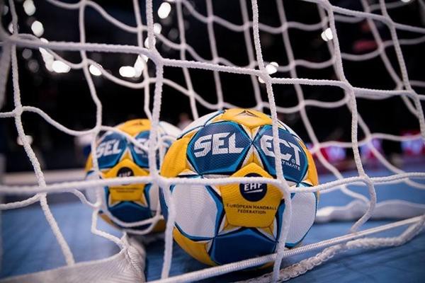 Handbal masculin: CS Dinamo a câştigat derby-ul cu CSM Constanţa (30-25)