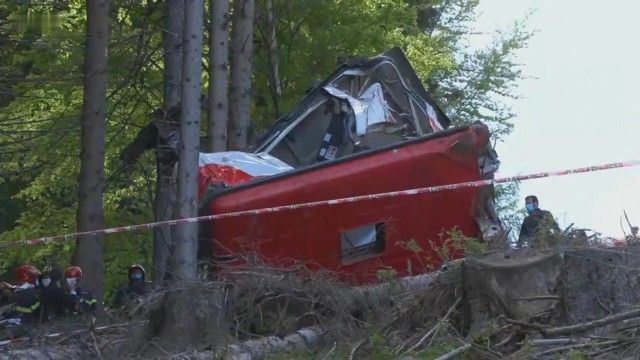 Trei persoane reținute după tragedia din Italia. Ce au stabilit anchetatorii