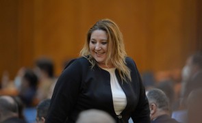 Diana Șoșoacă: 'Militez pentru oprirea vaccinării'
