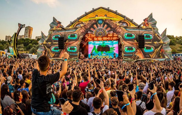 GATA! Se dă STARTUL la distracție în CLUBURI și la FESTIVALURI pentru VACCINAȚI