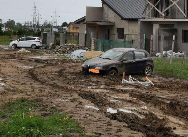 Locuitorii din VETERANI au, din nou, PROBLEME cu NOROAIELE