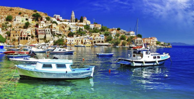 ALERTĂ într-o cunoscută staţiune din Grecia: Două persoane ucise într-un atac armat