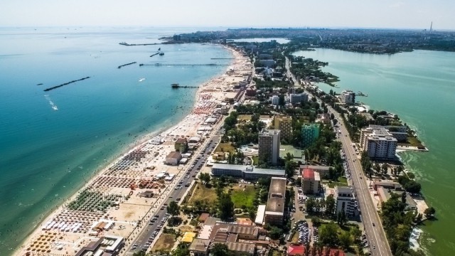 Circa 2.000 de turişti români îşi petrec Paştele pe Litoral; alţi 30.000 de turişti, aşteptaţi de 1 Mai