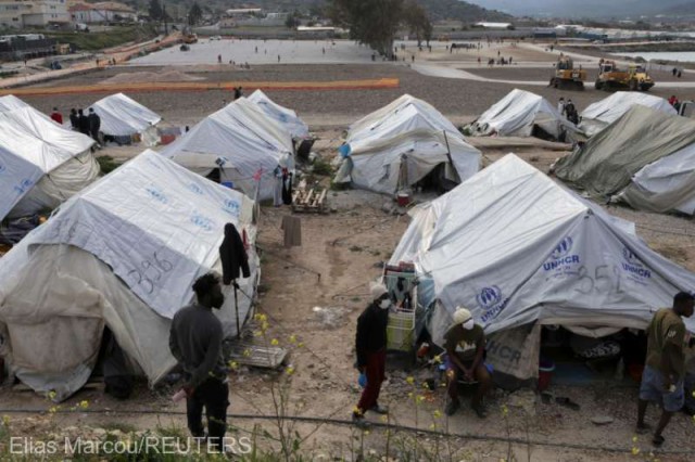 Coronavirus: Grecia începe să vaccineze joi migranţii din taberele din Marea Egee