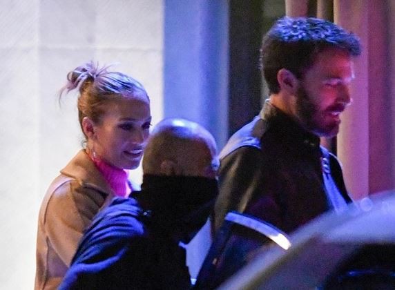 J.Lo şi Ben Affleck, mai îndrăgostiţi ca niciodată. Nu se mai ascund de ochii lumii