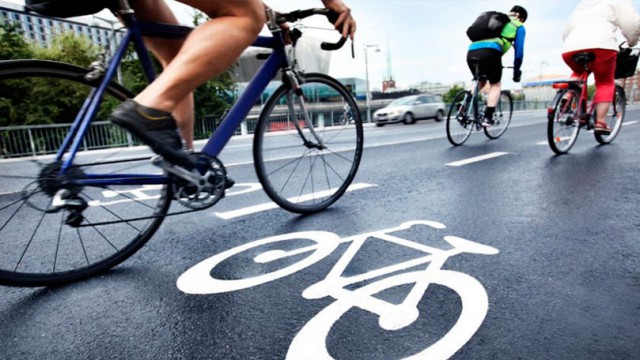 Senatul a adoptat un proiect ce vizează amenajarea de drumuri destinate circulaţiei bicicliştilor