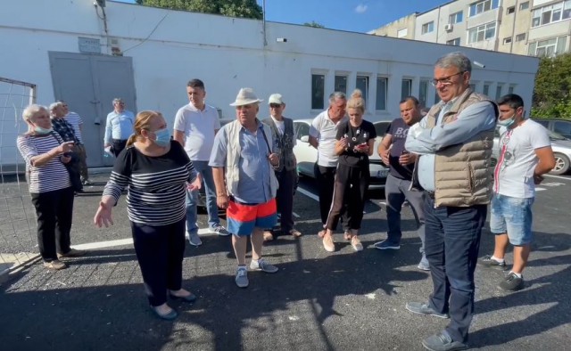 Primarul Chițac și viceprimarul Rusu, întâlnire cu cetățenii din zona străzii Dionisie cel Mic. VIDEO