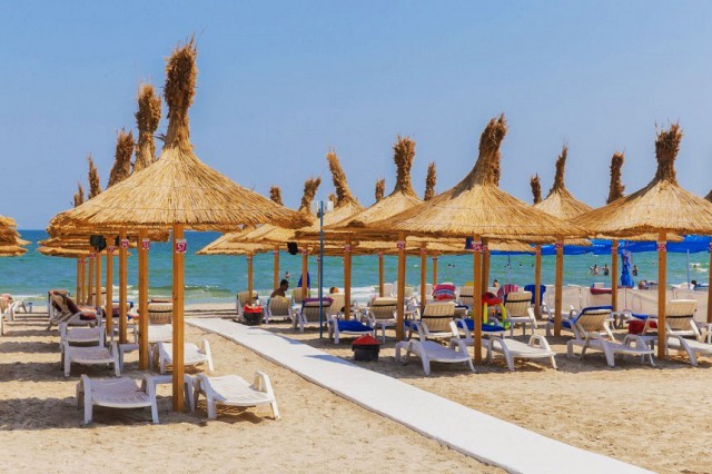 Peste 100.000 de TURIŞTI sunt ASTEPTAŢI pe LITORAL în acest WEEKEND
