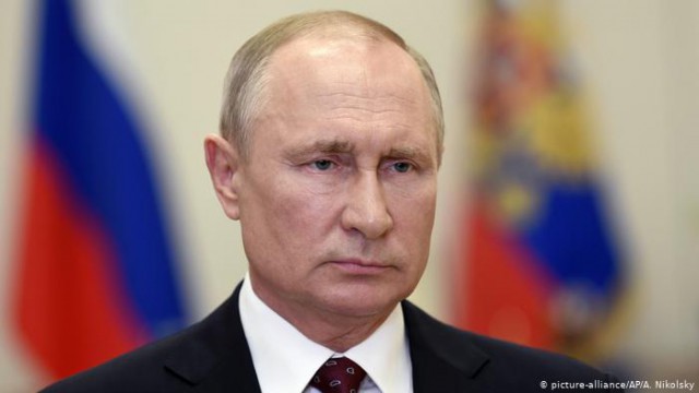 Putin califică drept „provocare“ exerciţiile americane în Marea Neagră