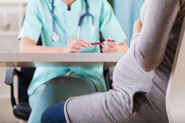 De ce femeile pot dezvolta insuficiență cardiacă după naștere?