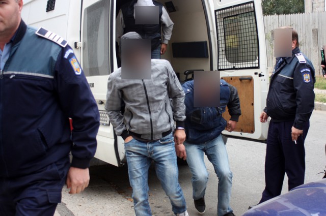 DOI MINORI, CONDAMNAŢI pentru TÂLHĂRIE CALIFICATĂ