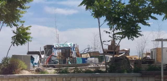 Se lucrează la FOC continuu pe PLAJELE din Mamaia, pentru SEZONUL estival