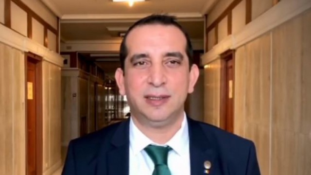 Cameră - Cătălin Manea: Problemele minorităţii rome pot fi rezolvate doar prin voinţă politică
