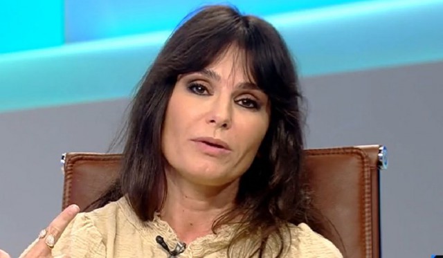 Dana Budeanu desființează formularul de intrare în România: 'Sunt în arest la domiciliu să știe miliția unde sunt?'