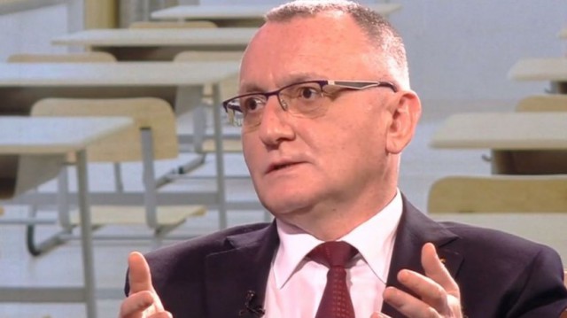 Viitorul an școlar va fi mai lung decât actualul, spune Sorin Cîmpeanu.