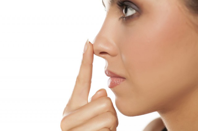 Piele înroșită în jurul nasului: cauze și remedii