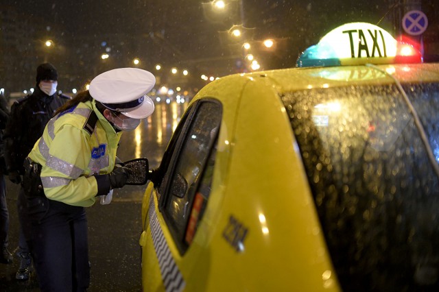 TAXIMETRIST din Constanța, CONDAMNAT după ce a FALSIFICAT adeverințe în numele ANGAJATORULUI