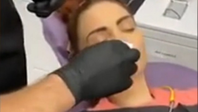 Percheziții în Constanța! Mai multe femei au fost desfigurate după operații estetice la mall sau coafor
