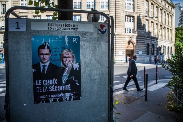 Alegeri Franţa - Estimări: Extrema dreaptă franceză a obţinut un rezultat mai puţin bun decât se aştepta