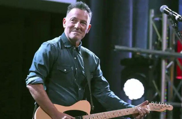 Vaccinații cu AstraZeneca, interziși la concertul rockerului Bruce Springsteen