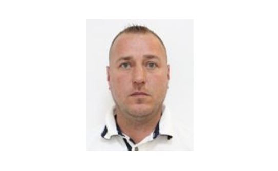 Dacă l-aţi VĂZUT, SUNAŢI la POLIŢIE