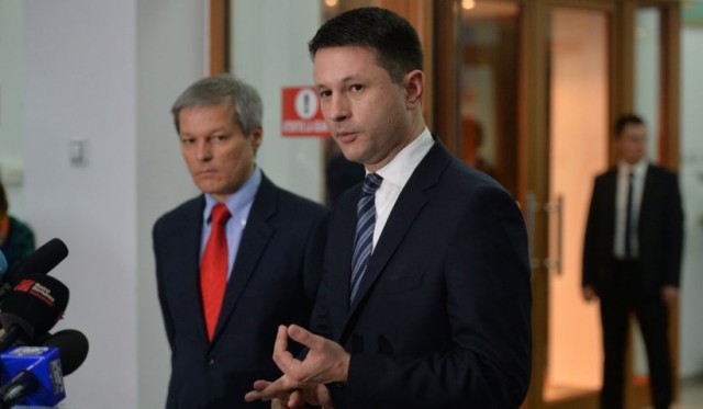 Fost ministru în guvernul Cioloș, urmărit penal pentru fals în declarații